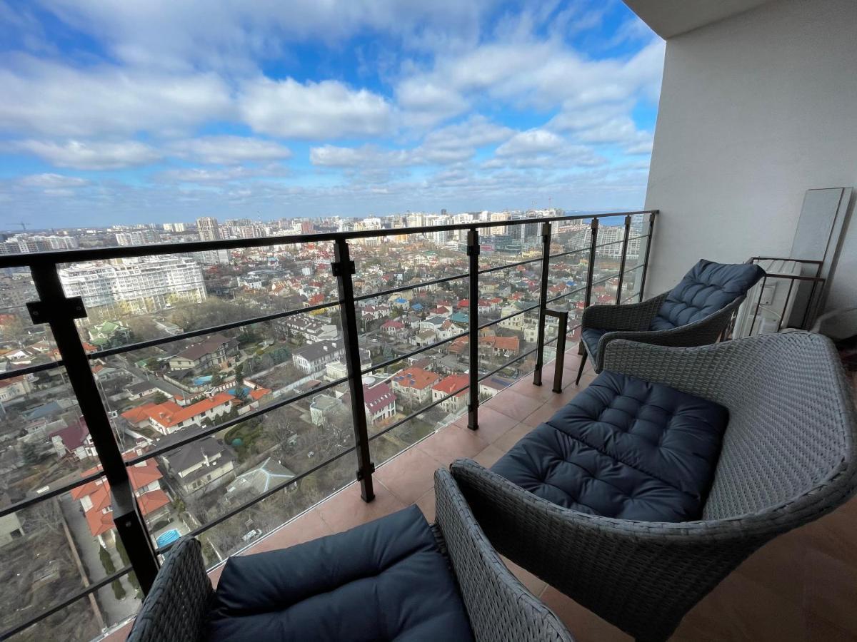 Razor Apartment With Terrace, Kamanina Одеса Екстер'єр фото